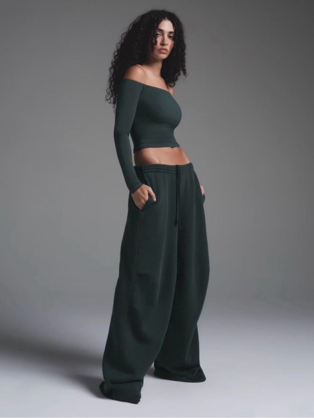 Skims Rare Vintage Fleece Oversize Straight Leg Sweatpants In Cypress green XS